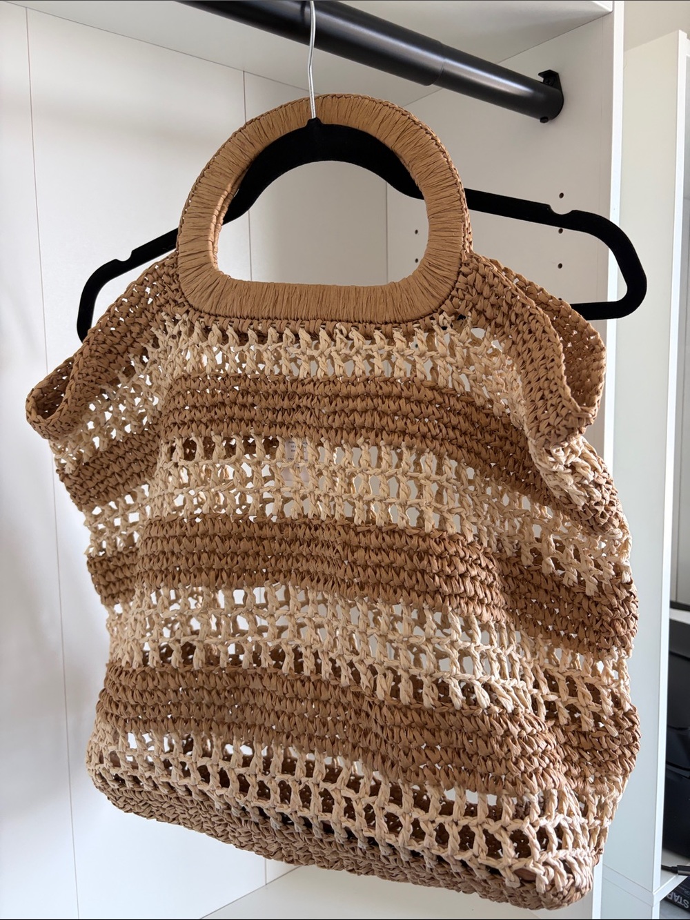 L SPACE raffia beach bag Woven Straw Tote Bag in Natural Tan
